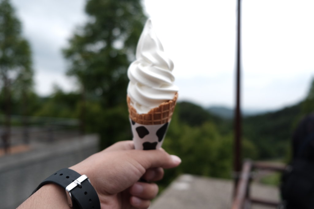 富士フィルム（FUJIFILM）のXT-30で撮影した六甲山牧場のアイスクリームの写真