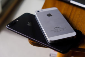 iPhone8PlusとiPhone4sの画像